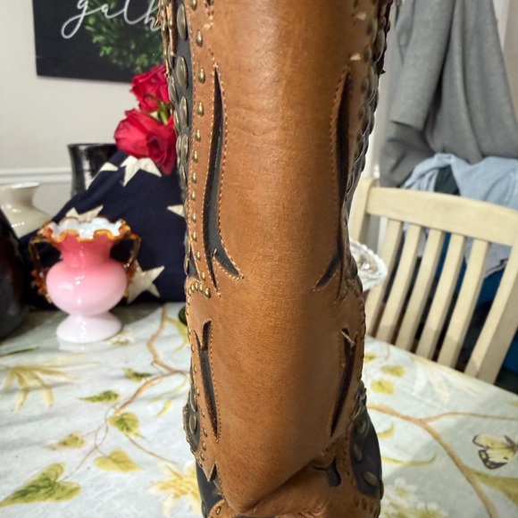 Corral Boots Women Size 9! Leather and studs! Great design! - Picture 8 of 9